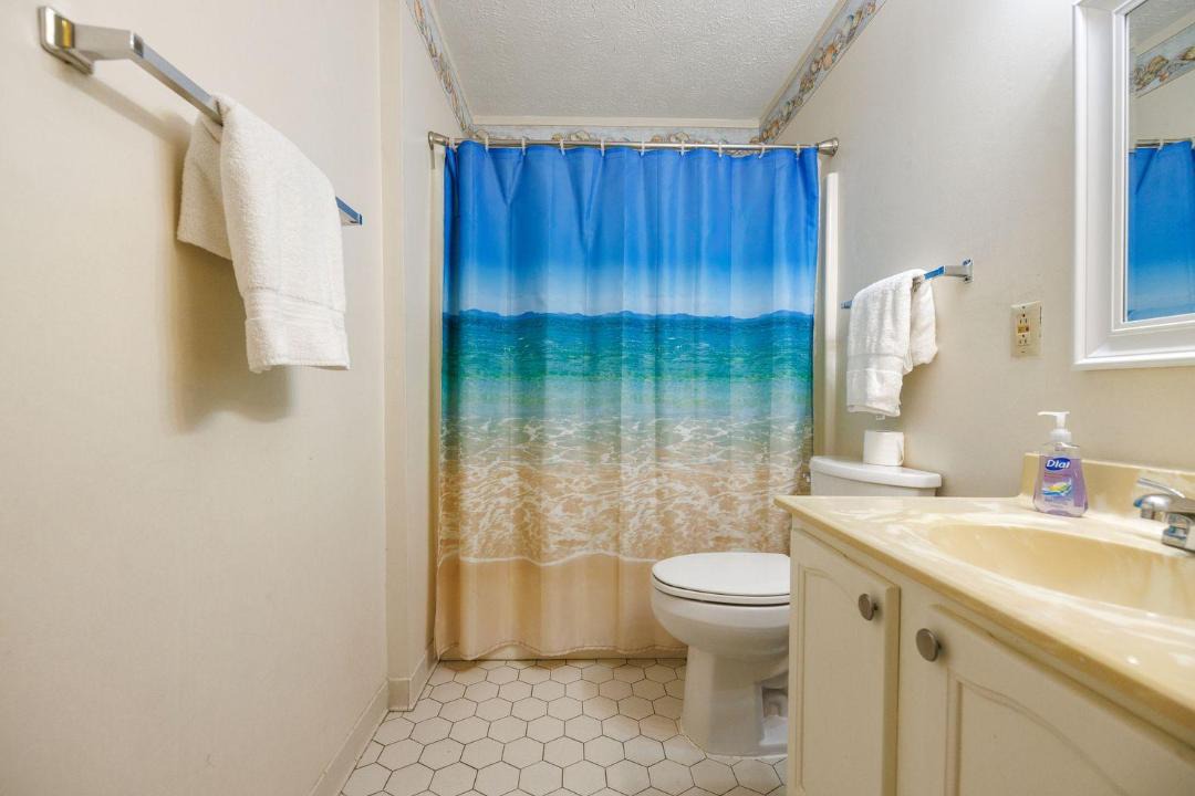 Photo of Bathroom in El Centro Beach