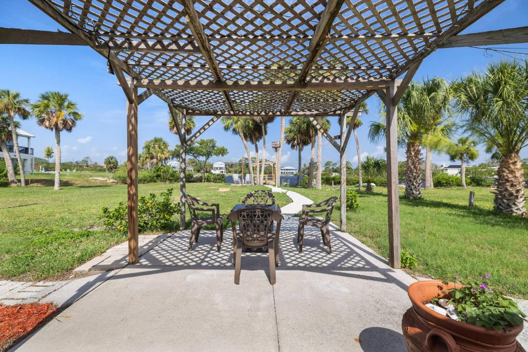 Photo of Patio Balcony in Green Key Estates
