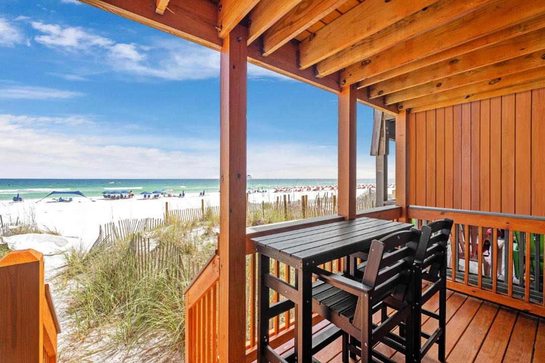 Photo of Patio Balcony in Miramar Beach