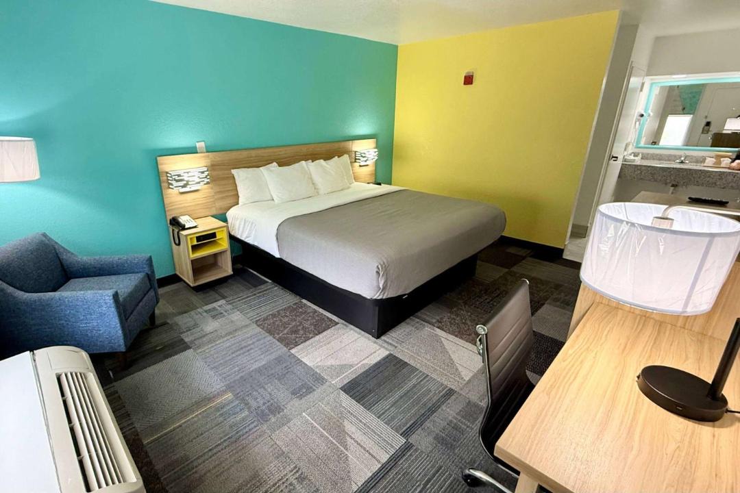 Photo of Bedroom in Niceville