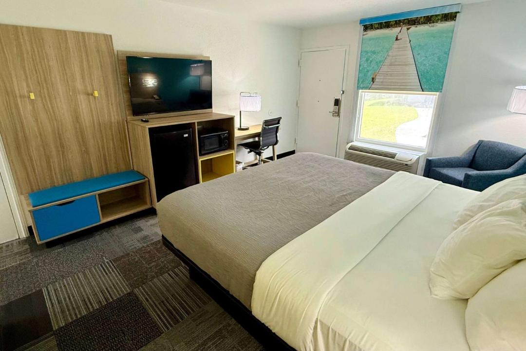 Photo of Bedroom in Niceville