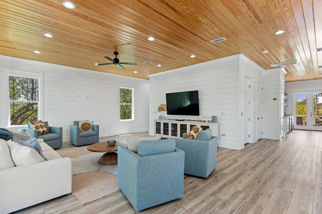 Photo of Livingroom in Dune Allen Beach