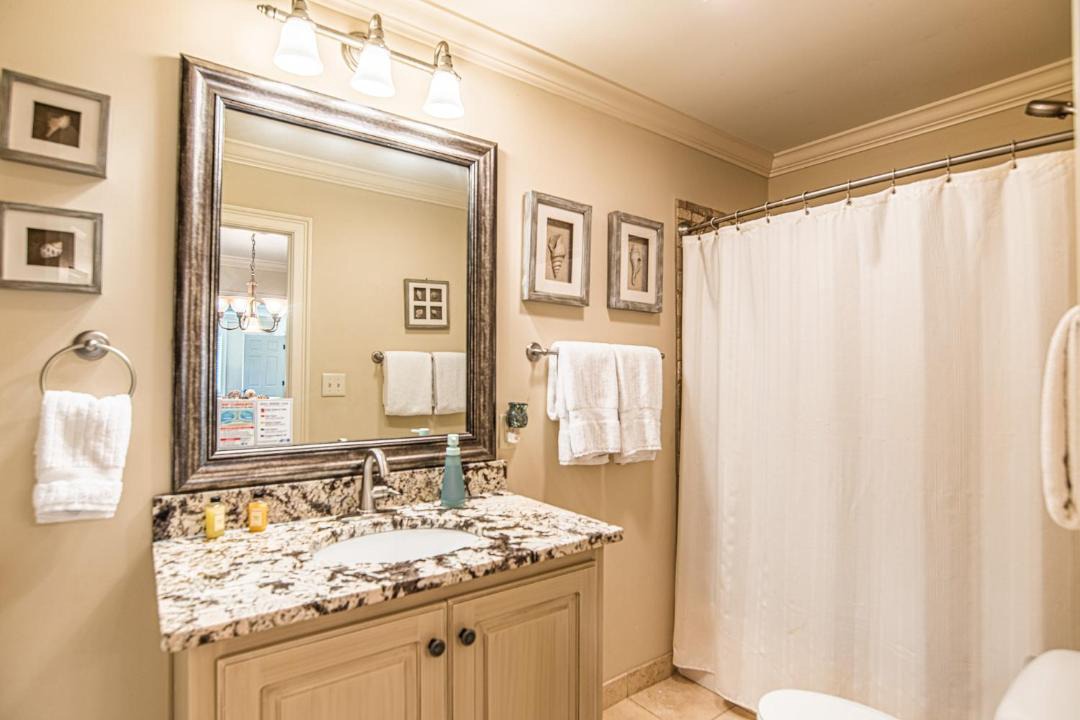 Photo of Bathroom in Laguna Beach
