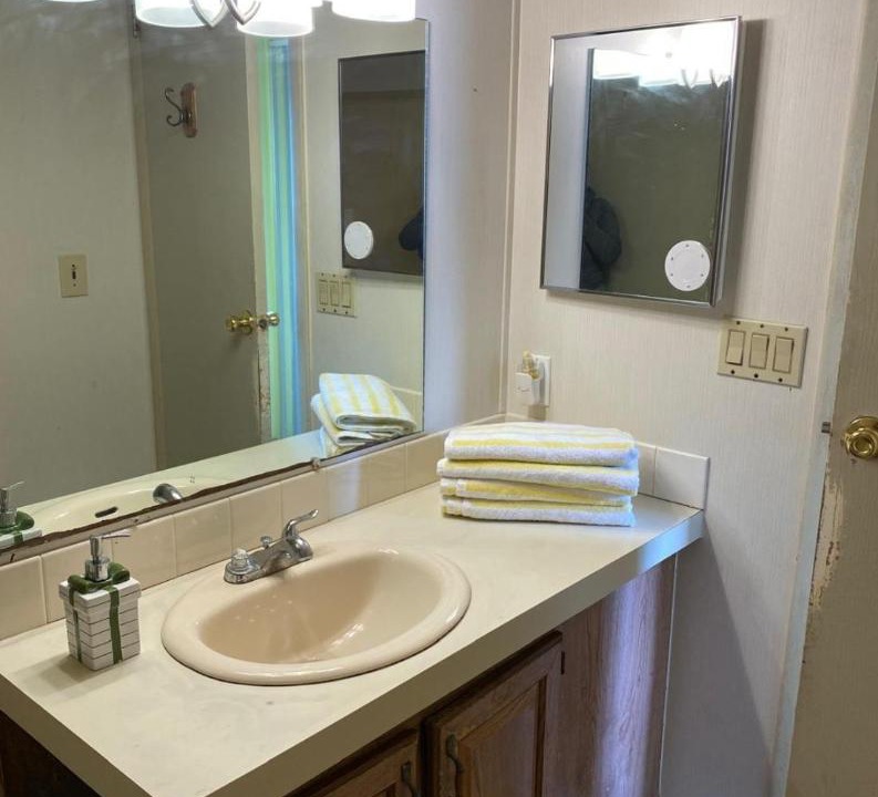 Photo of Bathroom in Tamiami