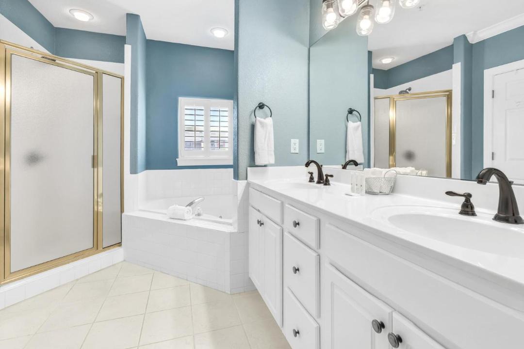Photo of Bathroom in Gulf Place