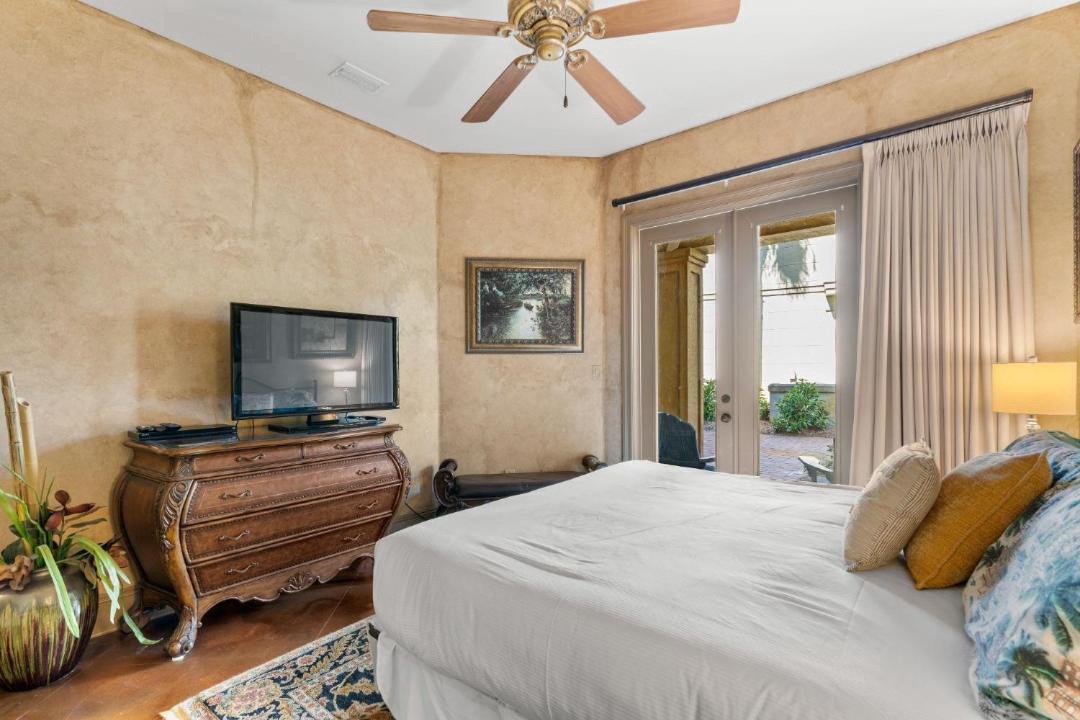 Photo of Bedroom in St. Tropez