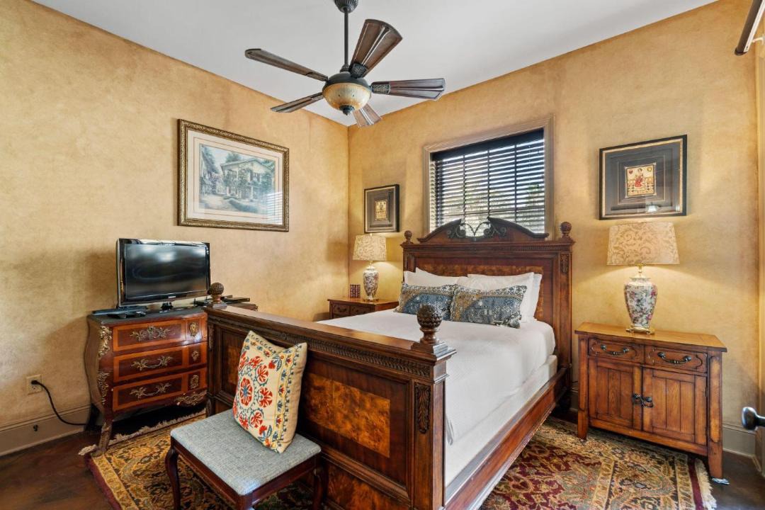 Photo of Bedroom in St. Tropez