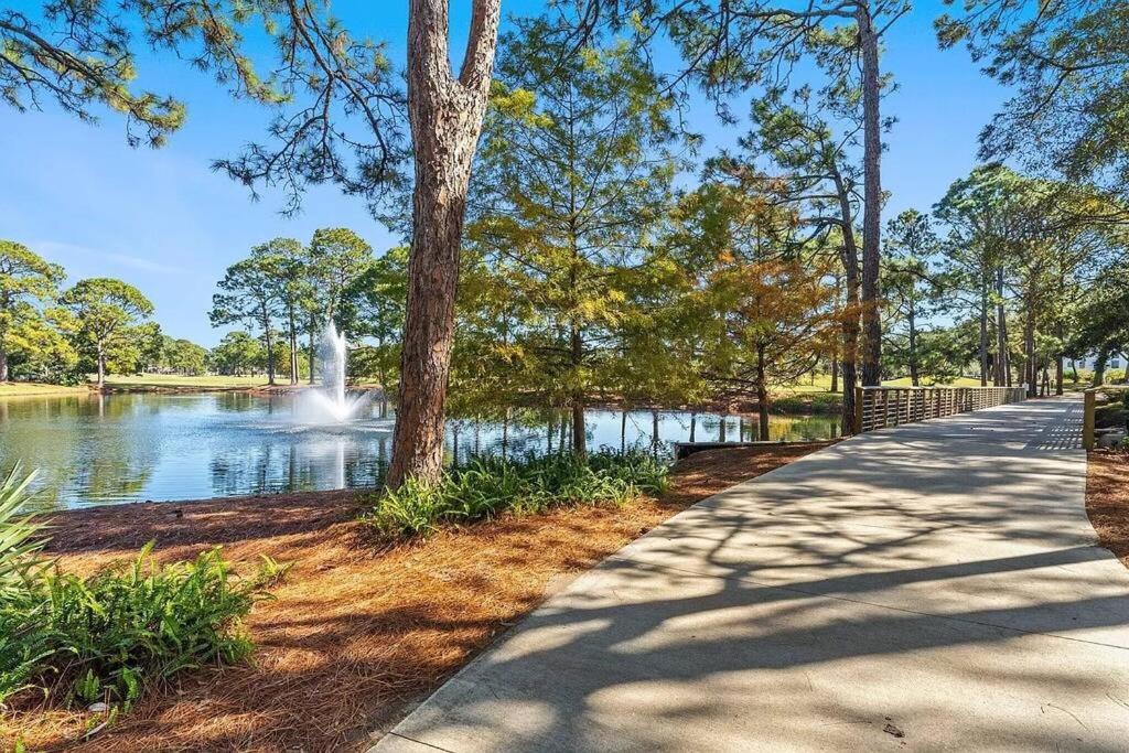 Photo of Others in Baytowne Wharf