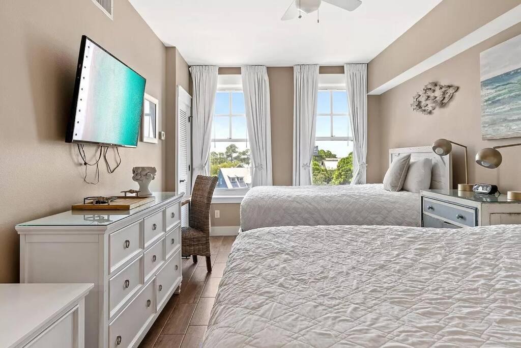 Photo of Bedroom in Baytowne Wharf