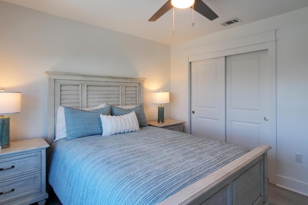 Photo of Bedroom in Navarre Beach
