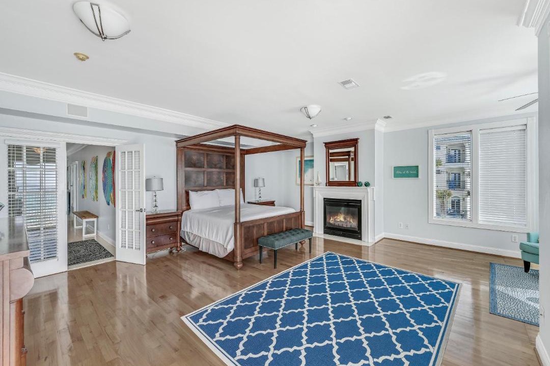 Photo of Bedroom in Crystal Beach