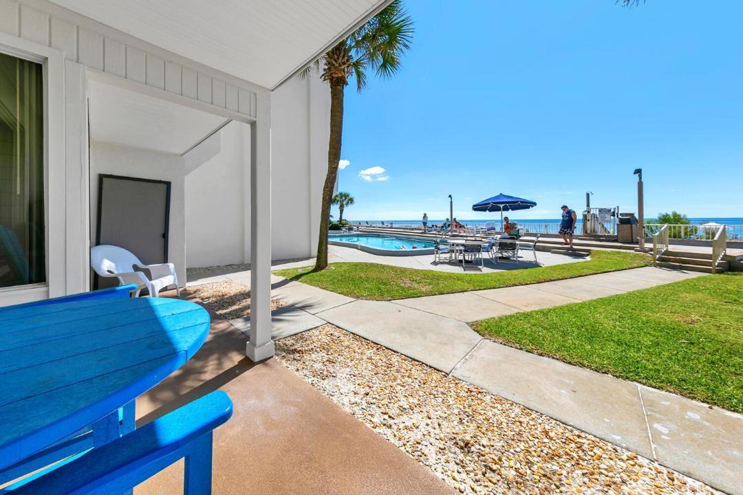 Photo of Patio Balcony in Fort Bay