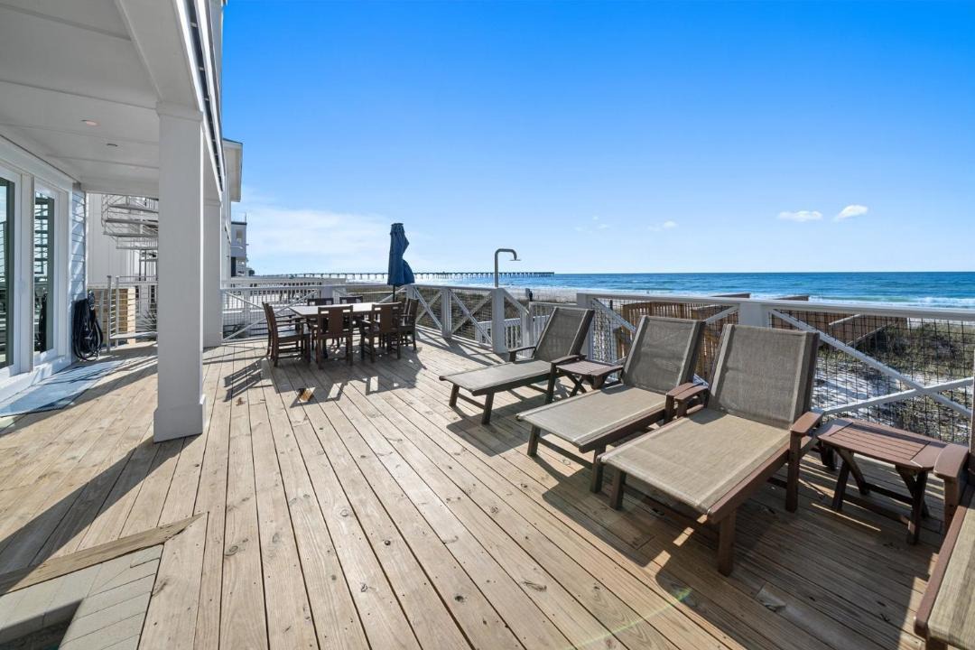Photo of Patio Balcony in Lullwater Beach On Gulf Of Mexico
