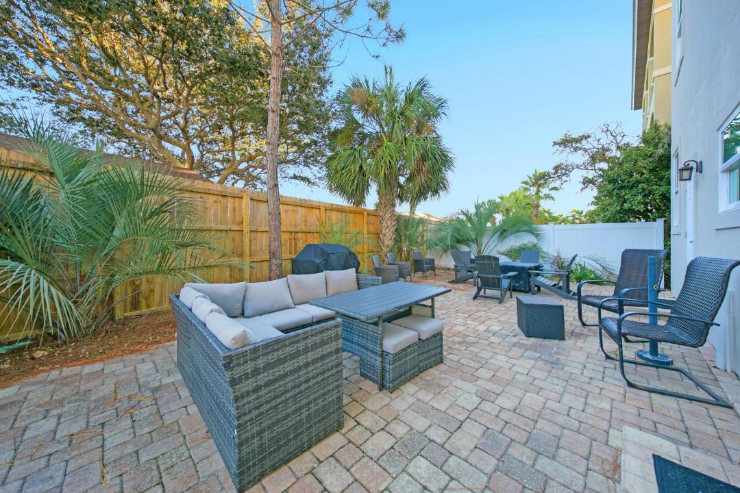 Photo of Patio Balcony in Frangista Beach