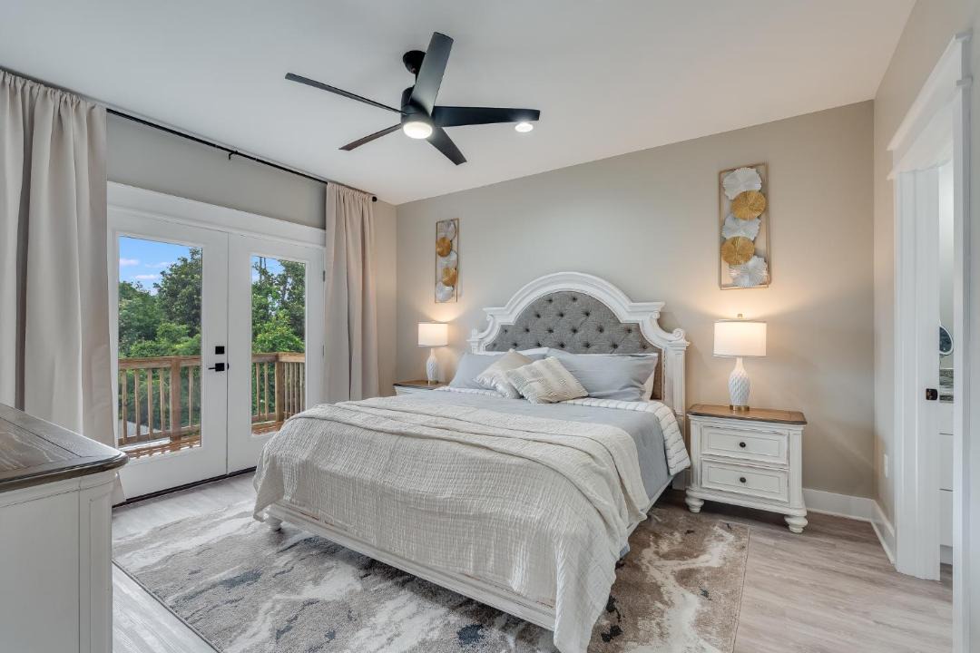 Photo of Bedroom in Upper Grand Lagoon