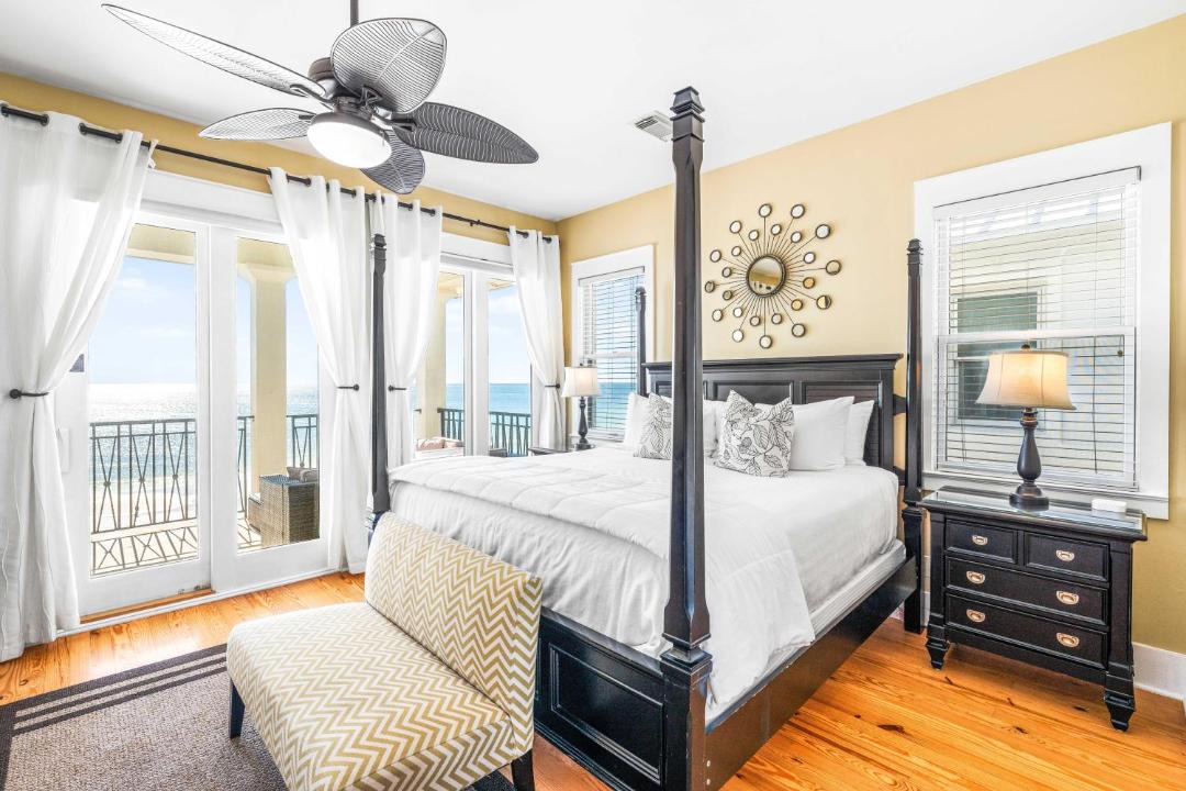 Photo of Bedroom in Delos