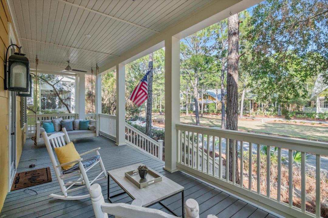 Photo of Patio Balcony in Forest District