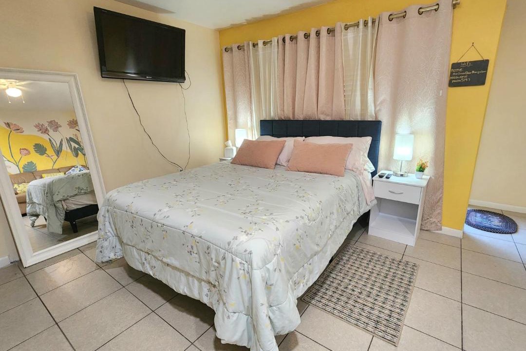 Photo of Bedroom in Golden Gate