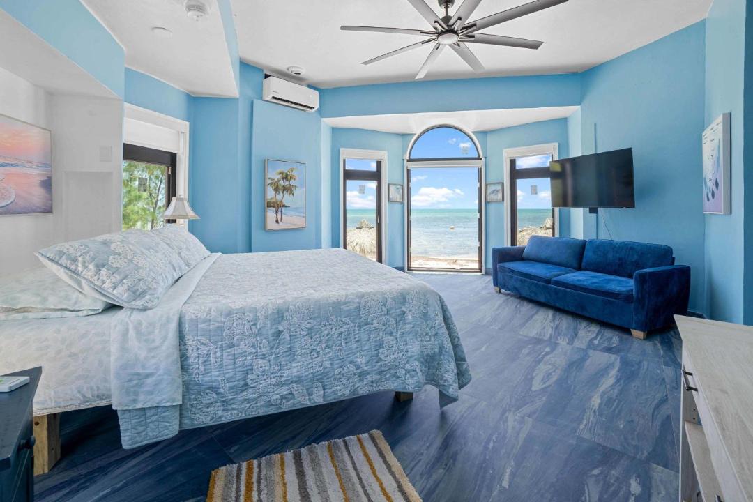 Photo of Bedroom in Long Beach Estates