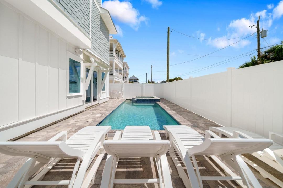 Photo of Patio Balcony in Bid-a-wee Beach