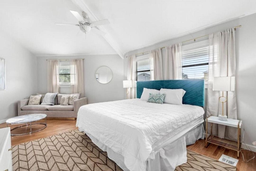 Photo of Bedroom in Santa Monica