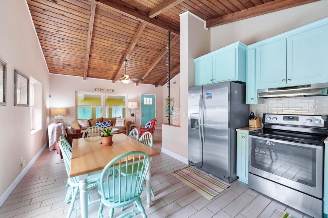 Photo of Kitchen in Laguna Beach Estates