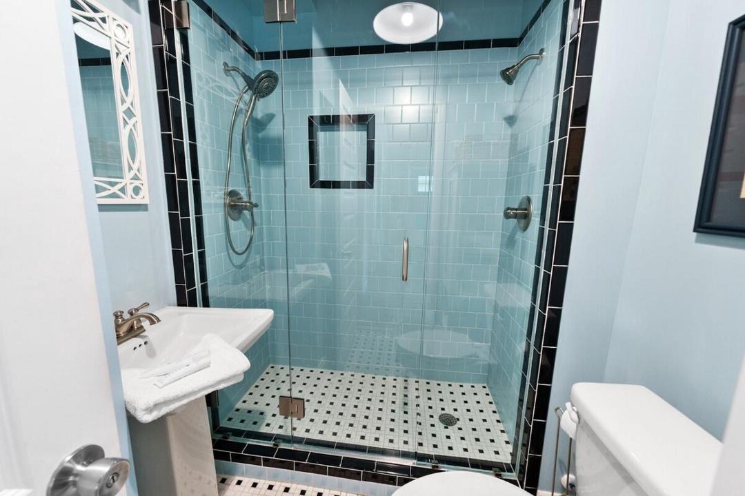 Photo of Bathroom in Laguna Beach Estates