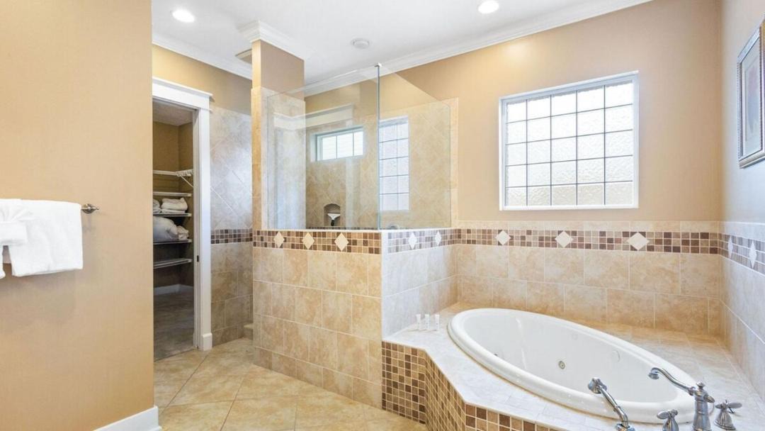 Photo of Bathroom in Hollywood Beach