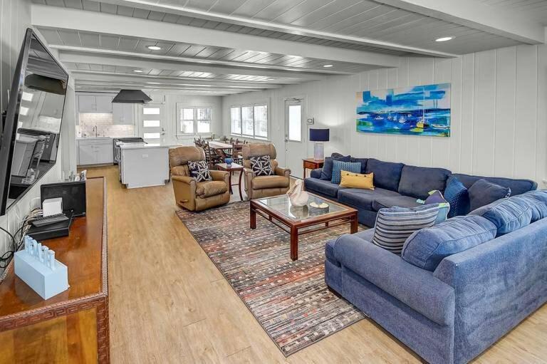 Photo of Livingroom in Bahama Beach