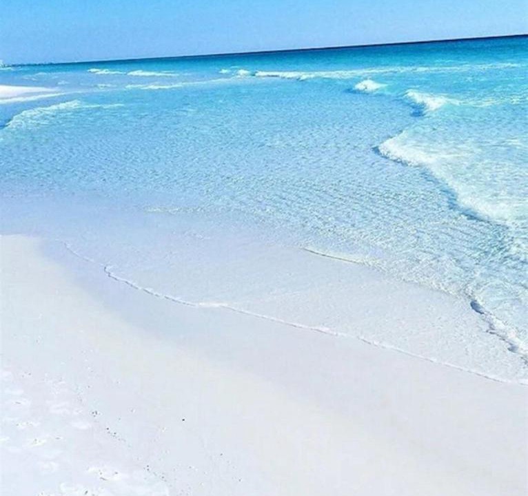 Photo of Others in Bahama Beach