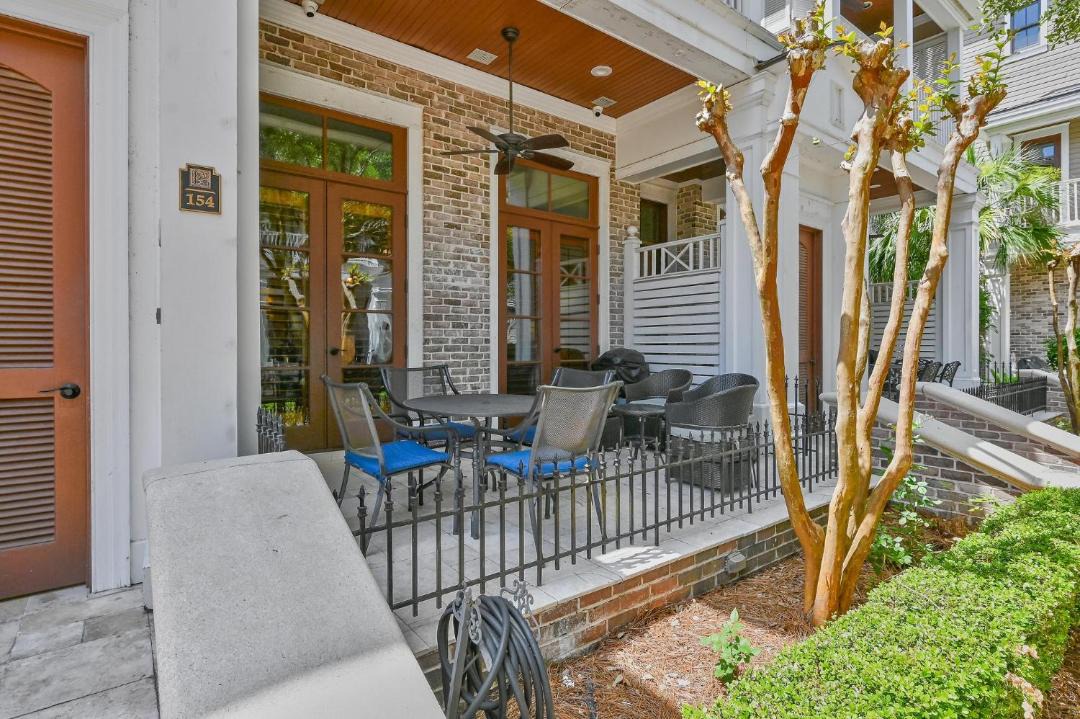 Photo of Patio Balcony in Baytowne Wharf
