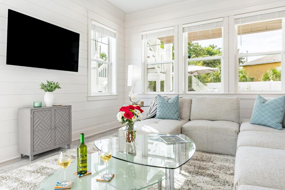 Photo of Livingroom in Bahama Beach