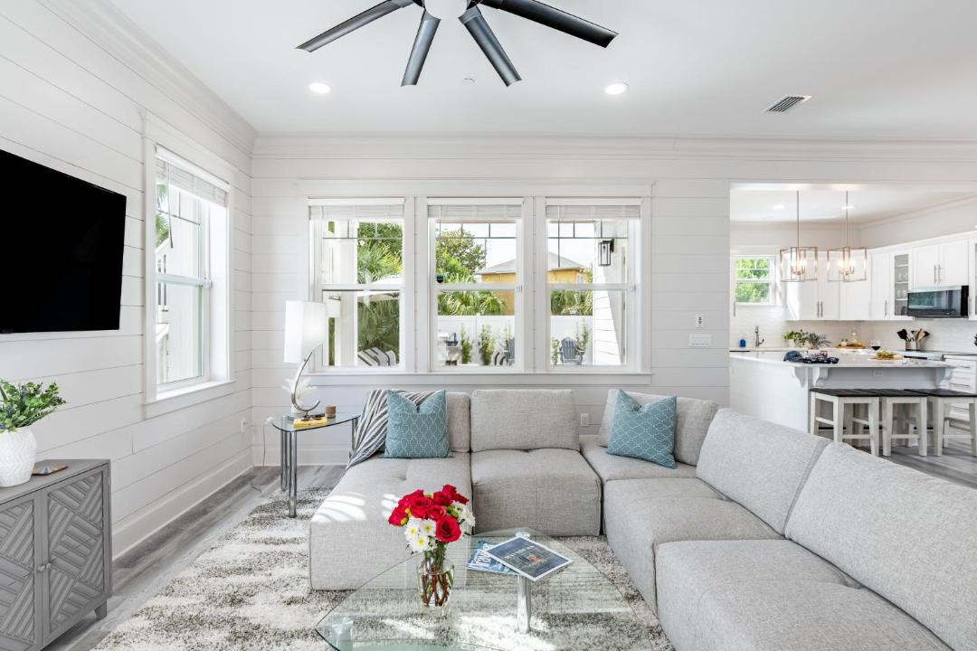 Photo of Livingroom in Bahama Beach