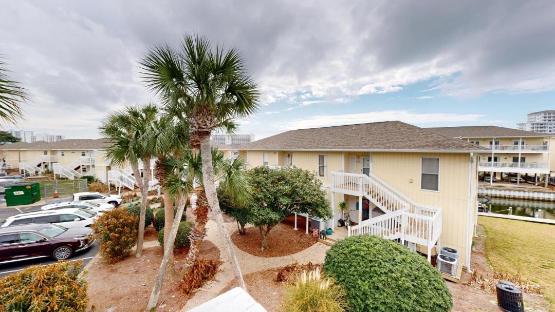 Photo of Patio Balcony in Holiday Isle
