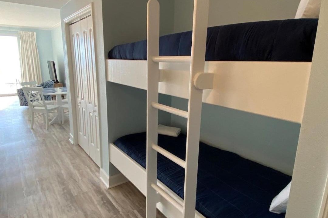 Photo of Bedroom in Miramar Beach