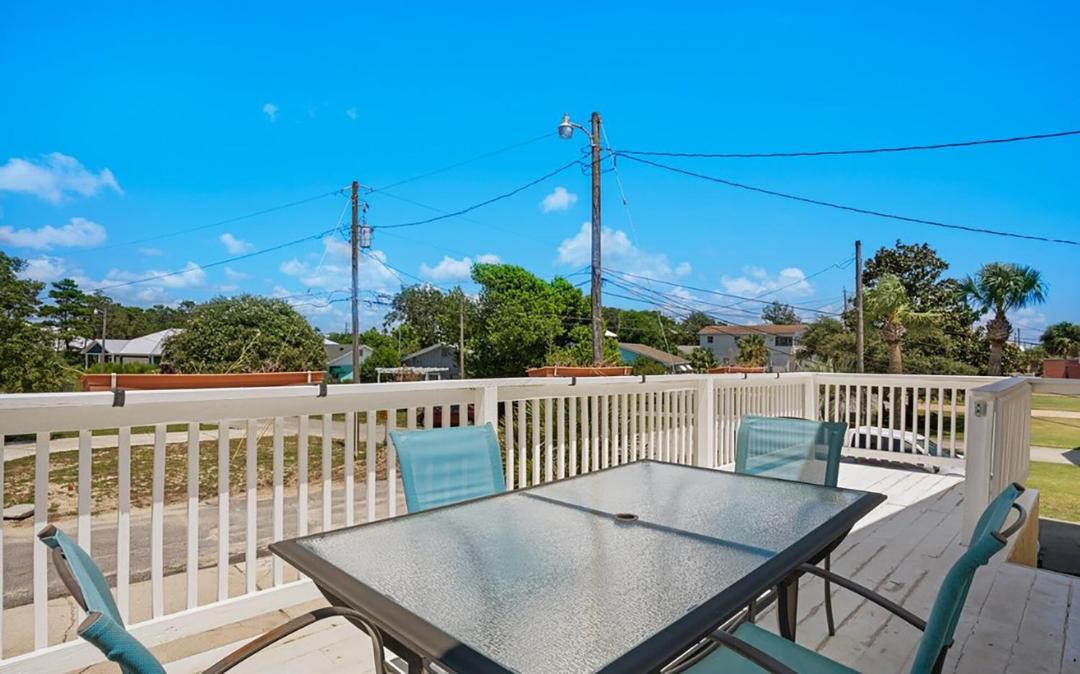 Photo of Patio Balcony in Kiska Beach
