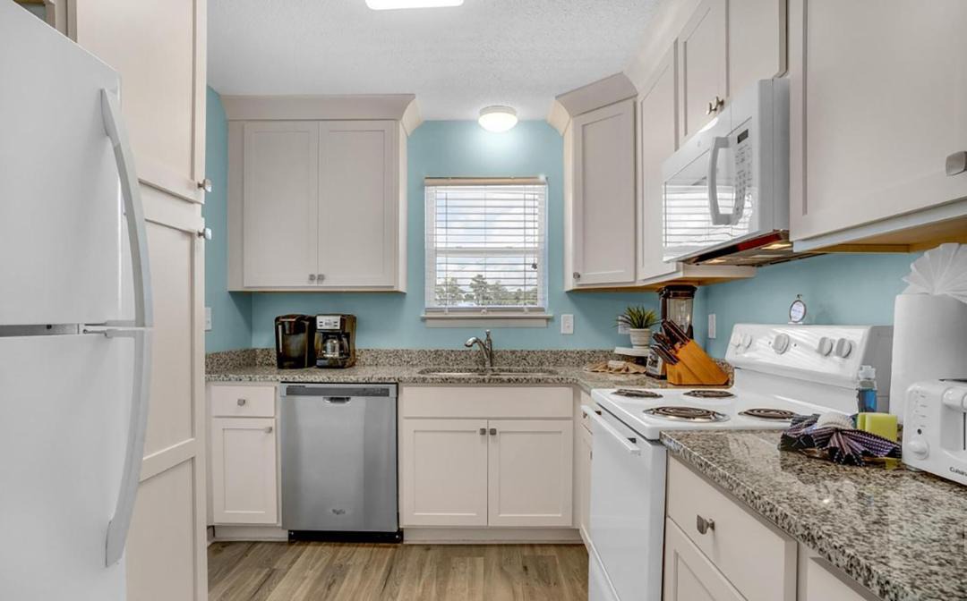 Photo of Kitchen in Kiska Beach