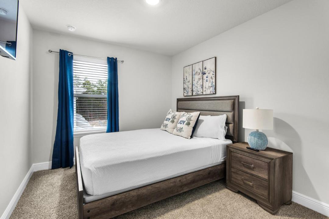 Photo of Bedroom in Gulf Breeze