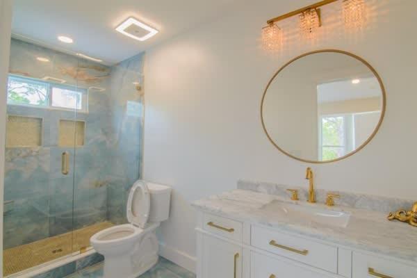 Photo of Bathroom in Plantation