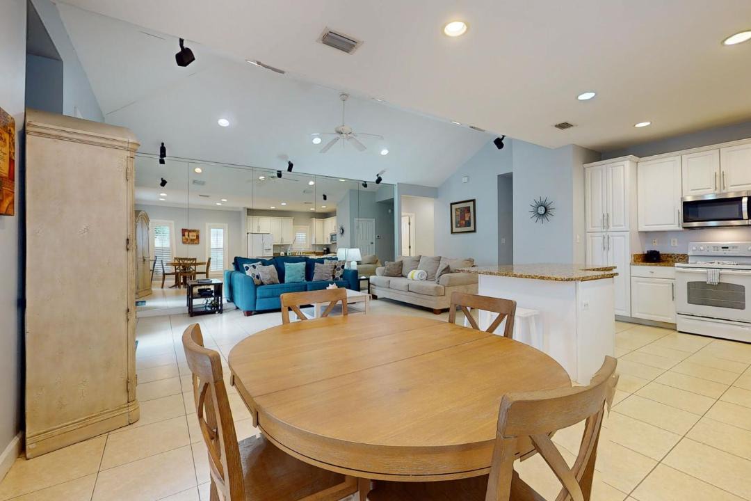 Photo of Kitchen in Emerald Waters Village