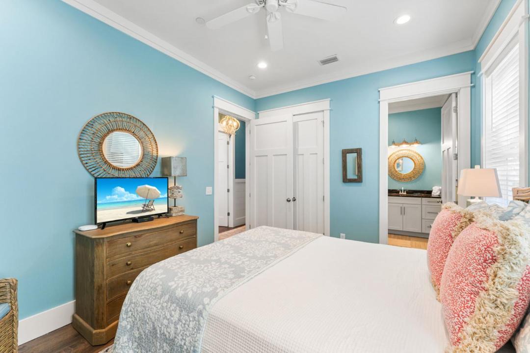 Photo of Bedroom in Laguna Beach