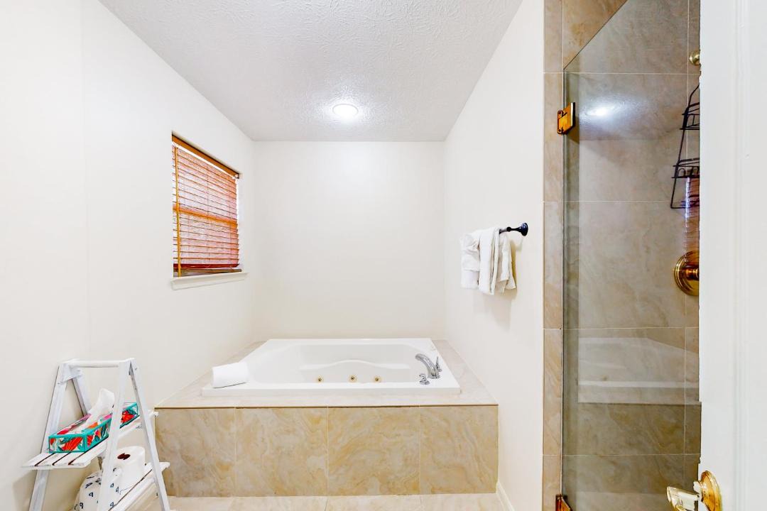 Photo of Bathroom in Thomas Drive