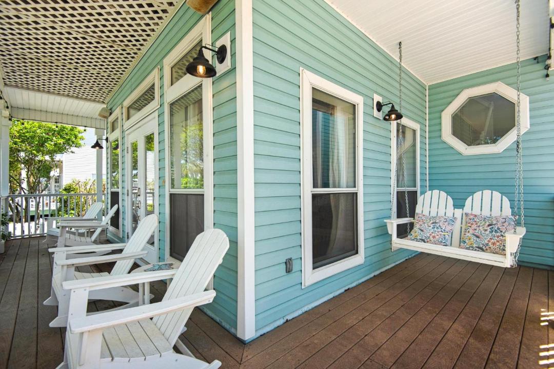 Photo of Patio Balcony in Clipper Cove
