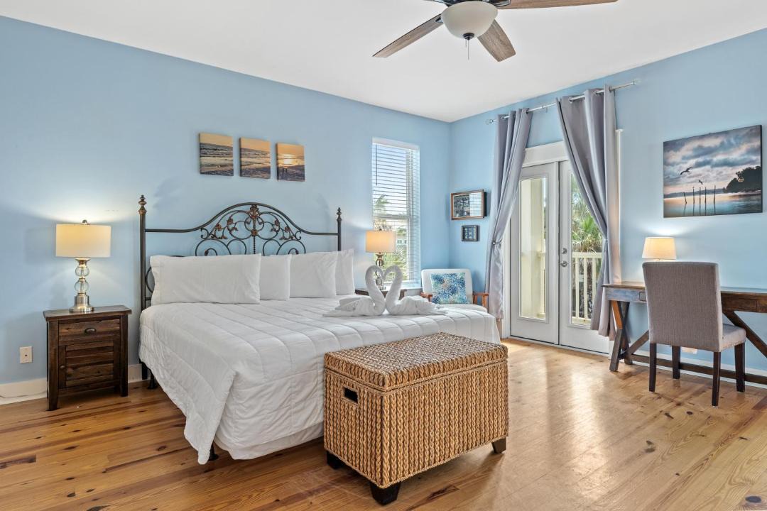 Photo of Bedroom in Emerald Waters Village