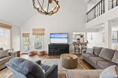 Photo of Livingroom in Mary Esther