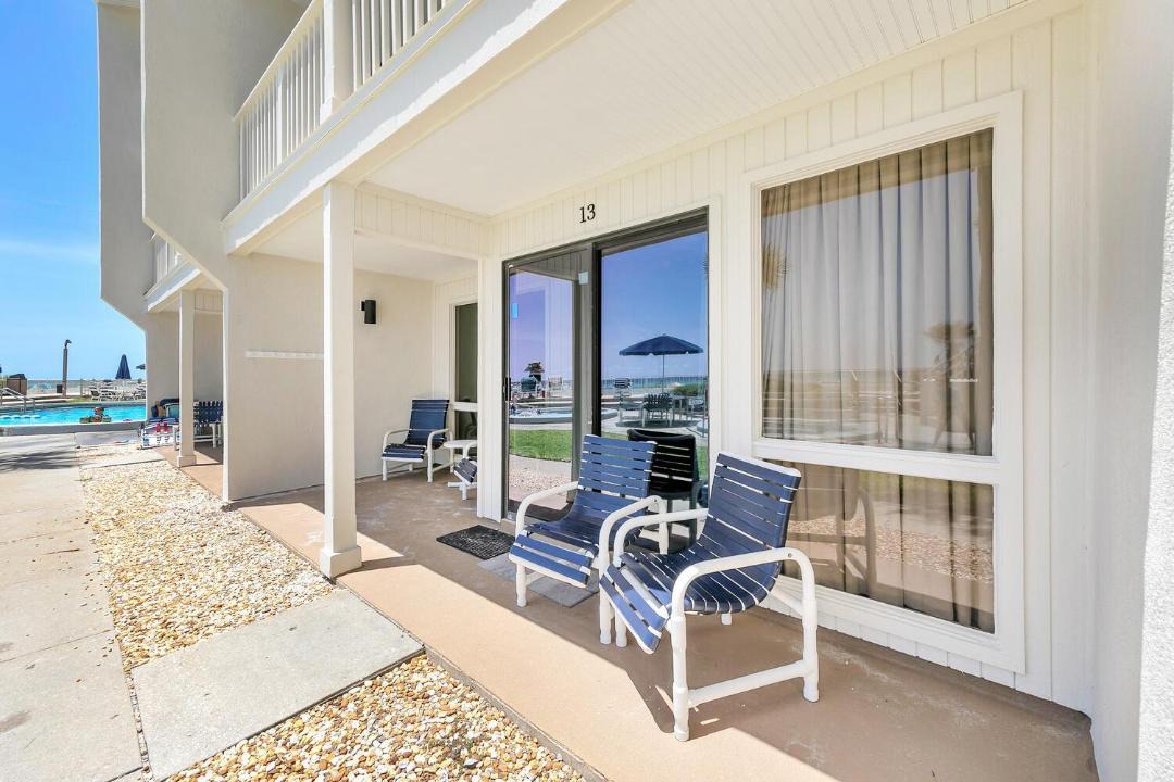 Photo of Patio Balcony in Fort Bay