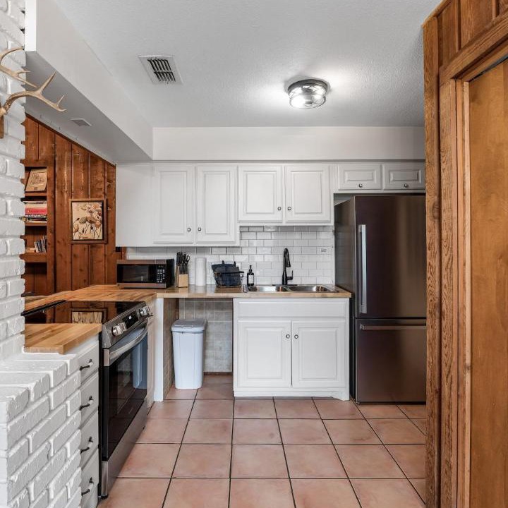 Photo of Kitchen in Uncertain