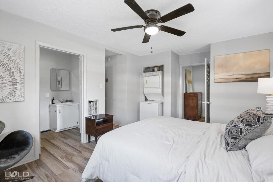 Photo of Bedroom in Uncertain