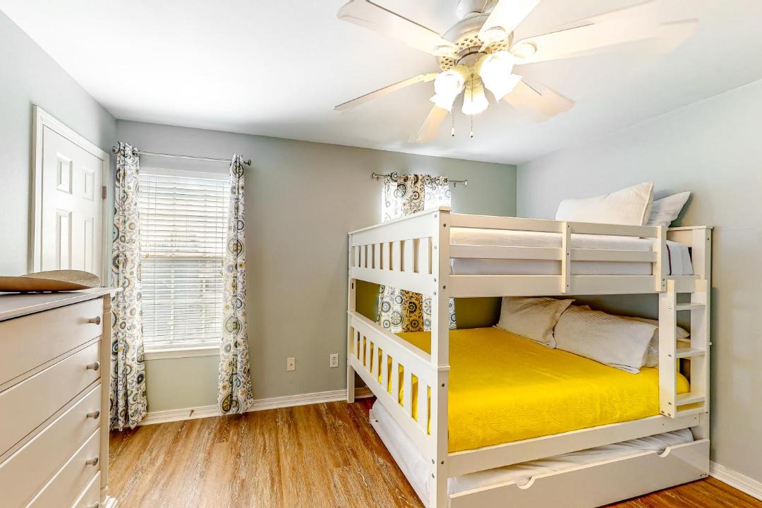 Photo of Bedroom in Dauphin Island