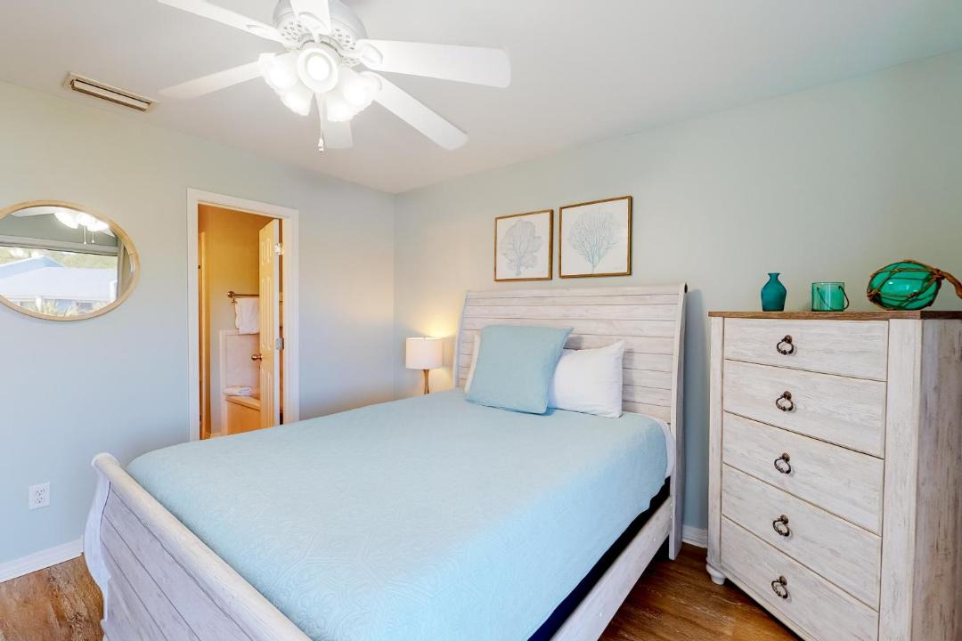 Photo of Bedroom in Dauphin Island